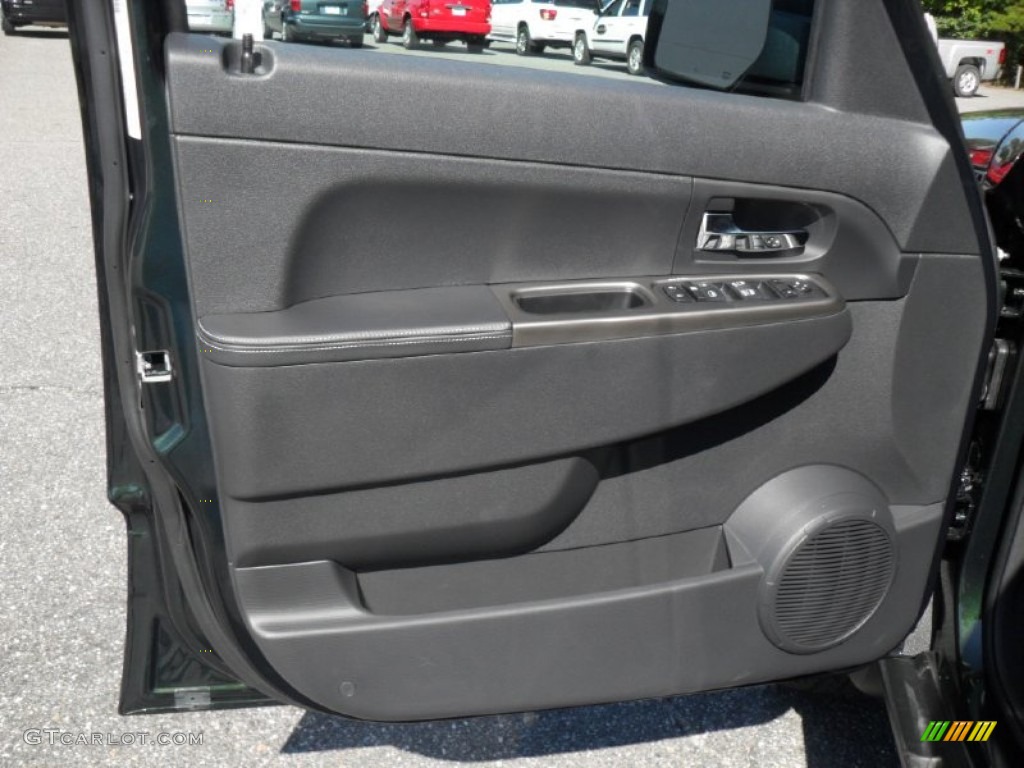 2012 Liberty Jet 4x4 - Natural Green Pearl / Dark Slate Gray photo #8