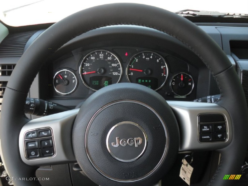 2012 Liberty Jet 4x4 - Natural Green Pearl / Dark Slate Gray photo #12