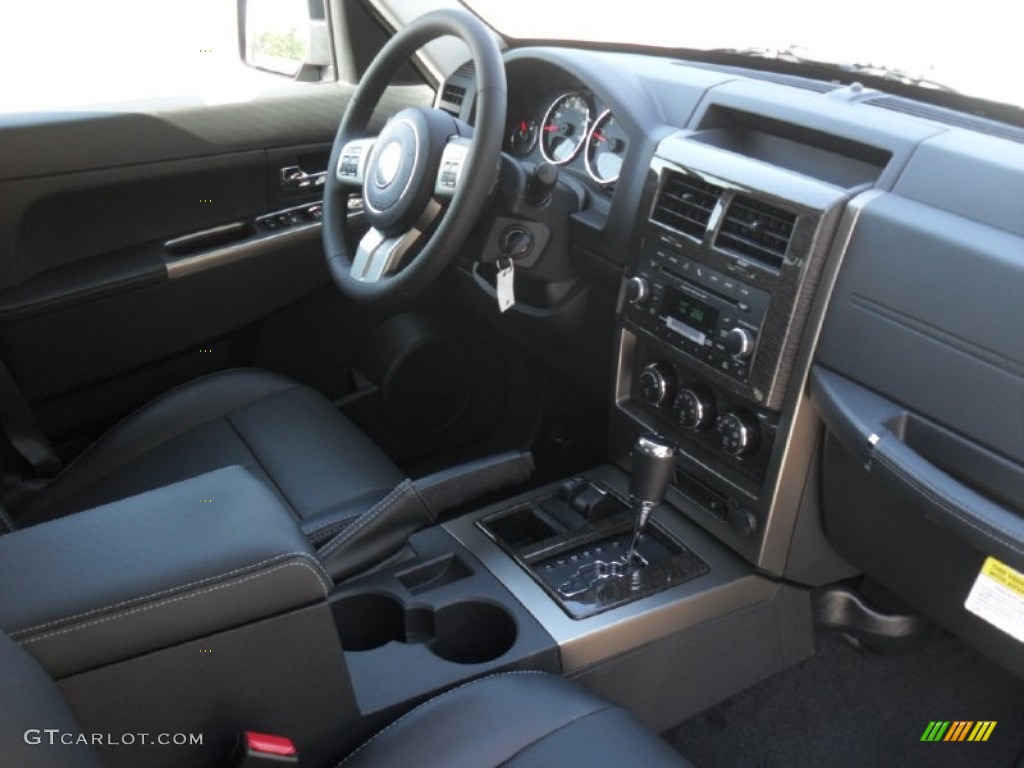 2012 Liberty Jet 4x4 - Natural Green Pearl / Dark Slate Gray photo #21