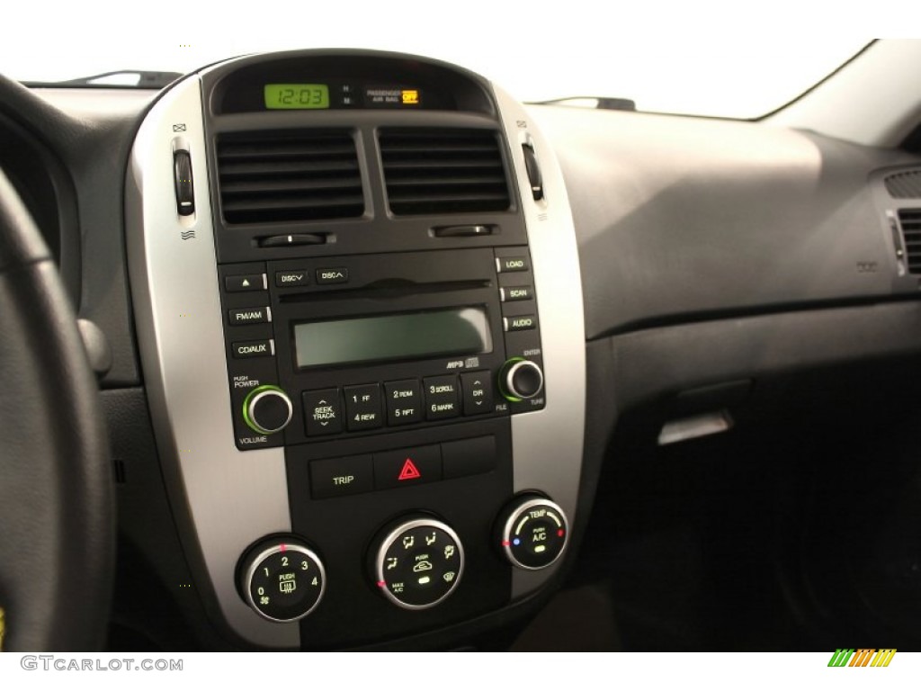 2009 Kia Spectra 5 SX Wagon Controls Photos