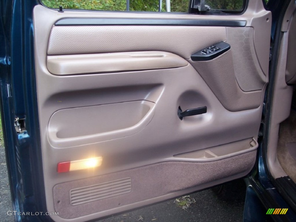 1997 Ford F350 XLT Extended Cab Dually Medium Mocha Door Panel Photo #54901229