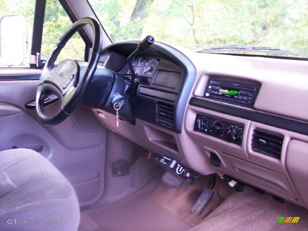 1997 F350 XLT Extended Cab Dually - Pacific Green Metallic / Medium Mocha photo #43