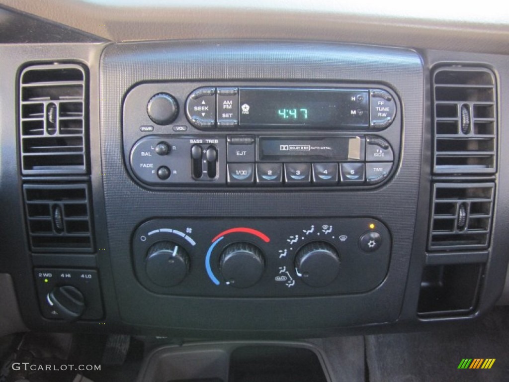 2001 Dodge Dakota SLT Quad Cab 4x4 Controls Photo #54904928
