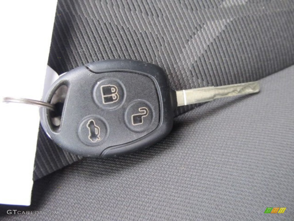 2011 Ford Fiesta SEL Sedan Keys Photo #54905454