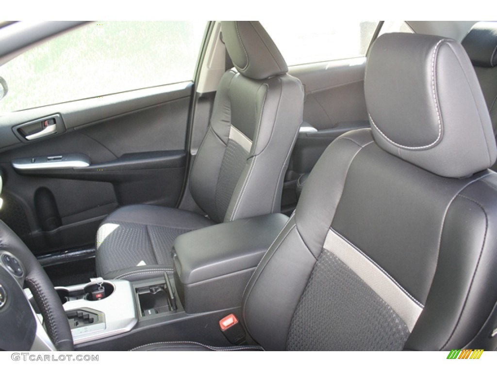 2012 Toyota Camry SE V6 interior Photo #54905519