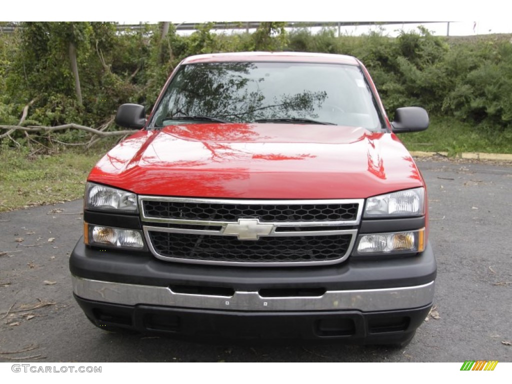 2006 Silverado 1500 LS Extended Cab 4x4 - Victory Red / Dark Charcoal photo #2