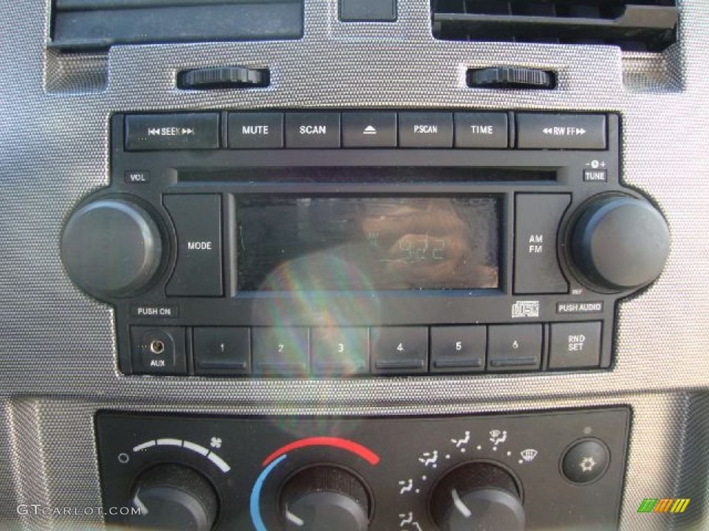 2006 Dodge Dakota SLT Quad Cab Audio System Photos
