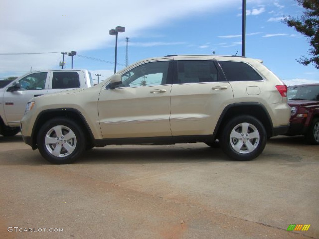 2012 White Gold Metallic Jeep Grand Cherokee Laredo X Package 54851464