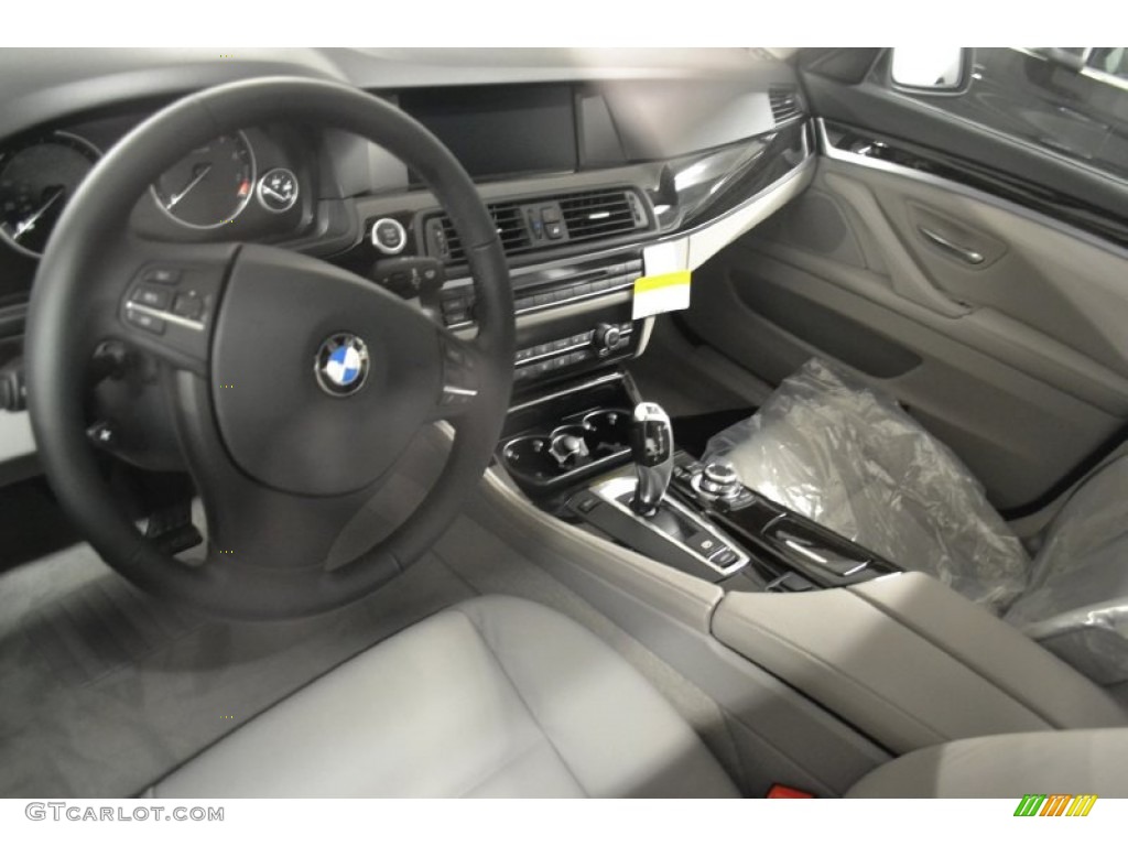 2011 5 Series 528i Sedan - Titanium Silver Metallic / Everest Gray photo #5