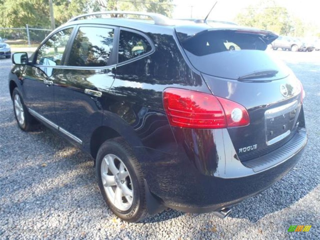 2011 Rogue SV - Wicked Black / Black photo #3
