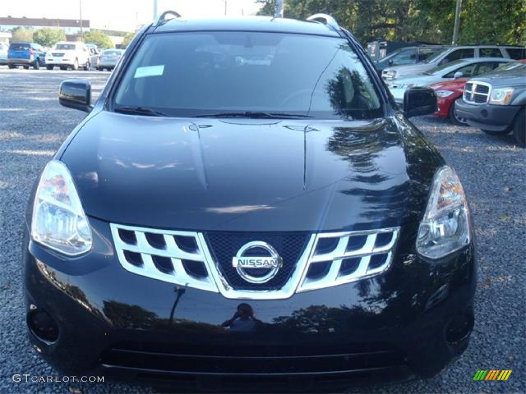 2011 Rogue SV - Wicked Black / Black photo #5