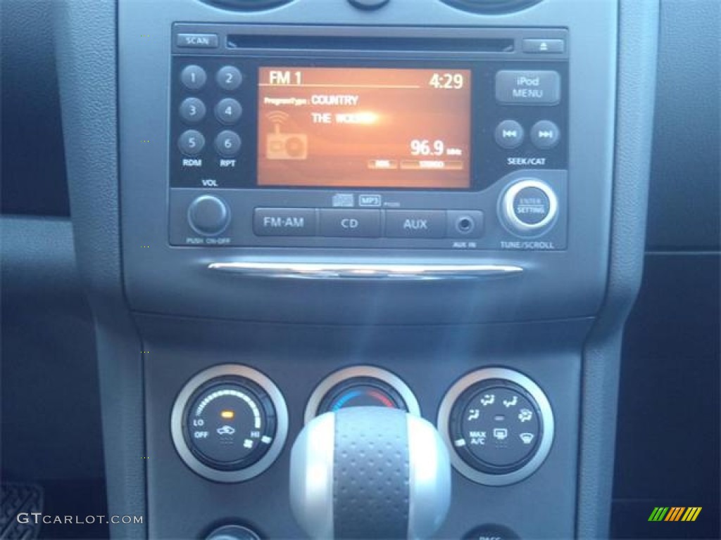 2011 Rogue SV - Wicked Black / Black photo #9