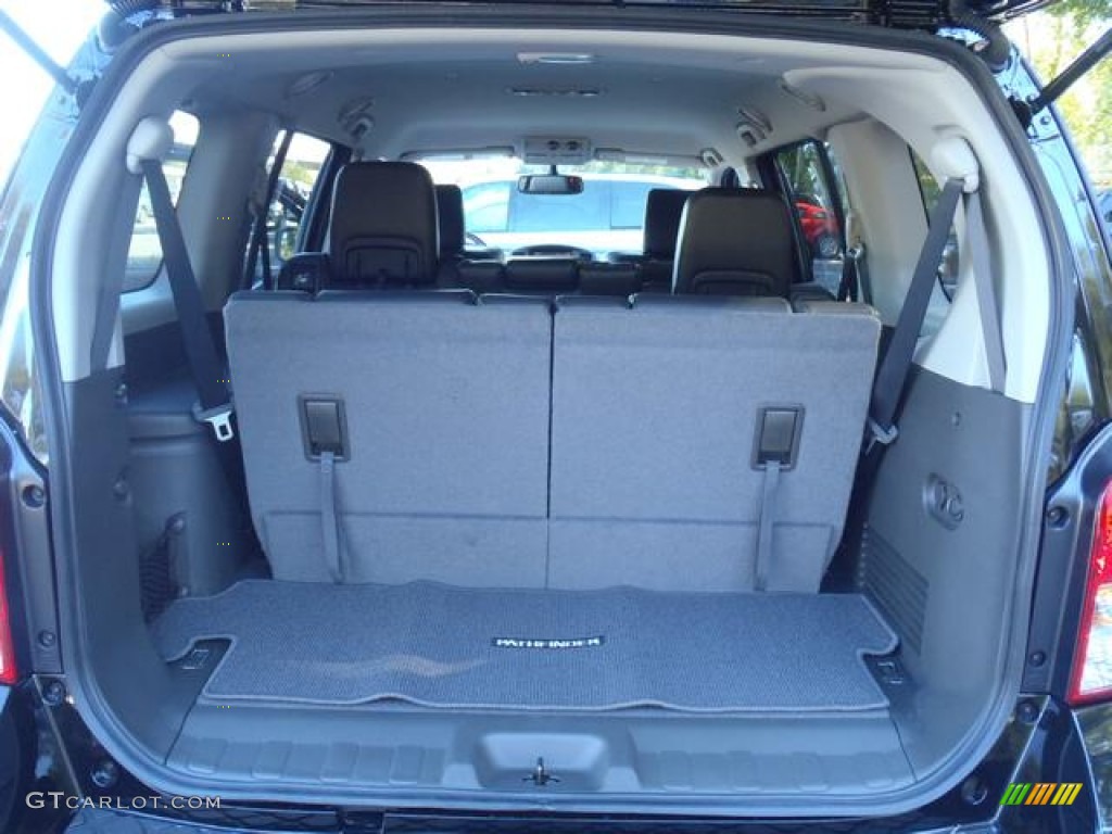 2012 Nissan Pathfinder Silver Trunk Photos