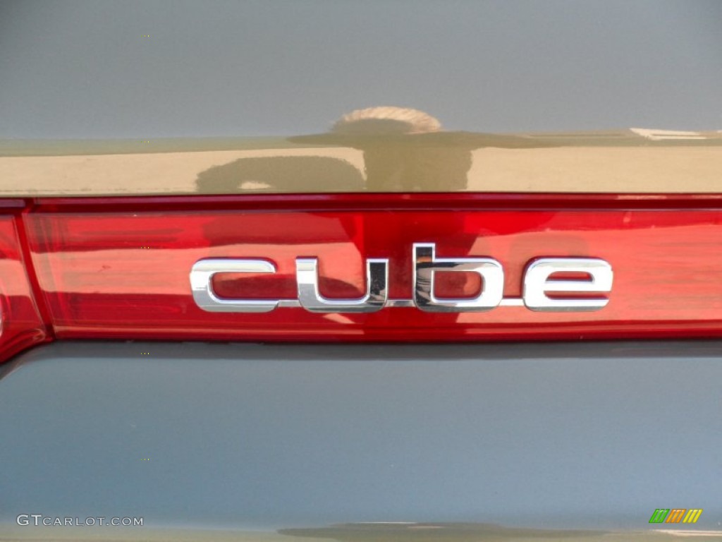 2009 Nissan Cube 1.8 SL Marks and Logos Photos