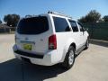 Avalanche White - Pathfinder SE Photo No. 3