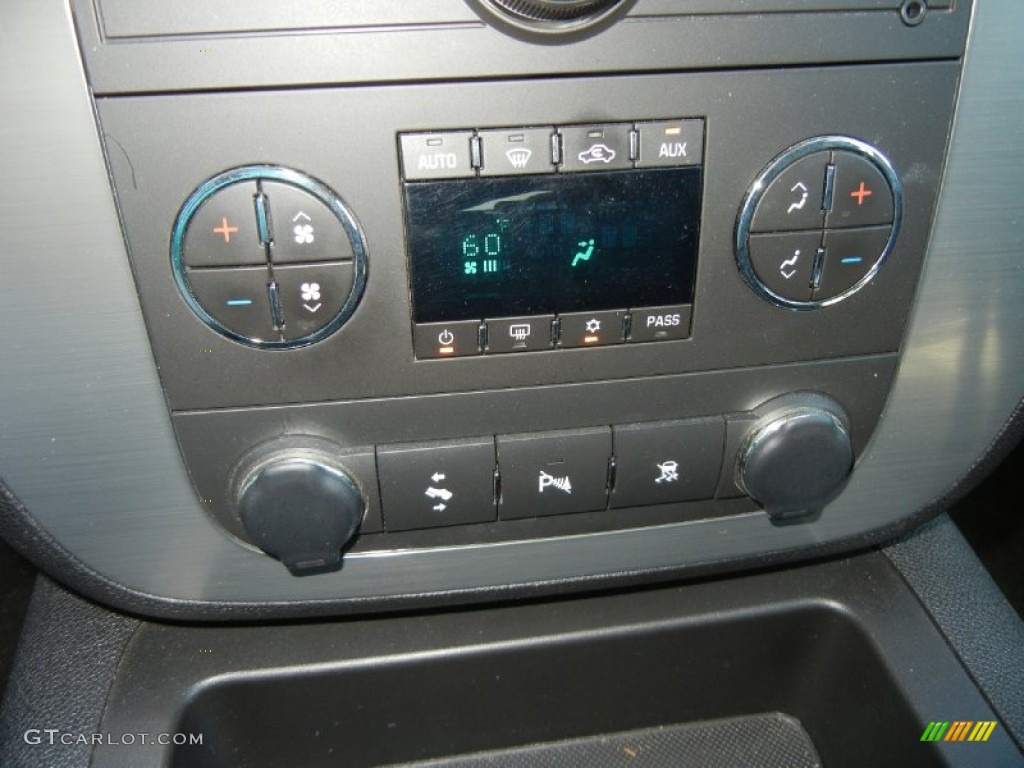 2008 GMC Yukon SLE Controls Photo #54915658