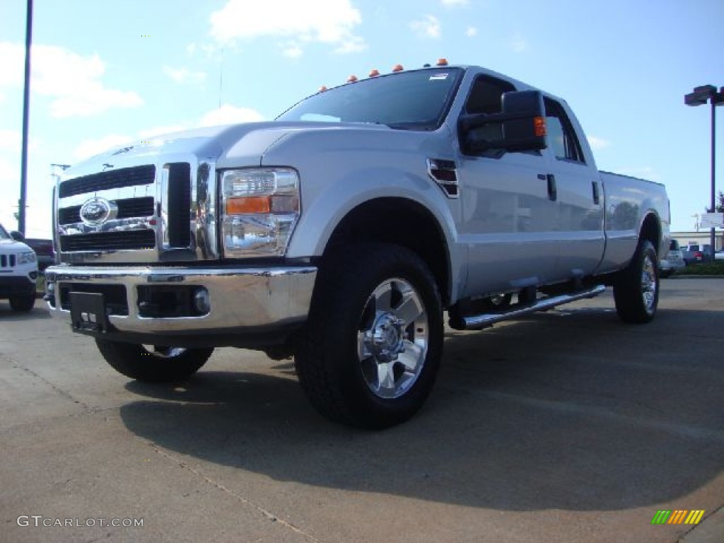 2008 F350 Super Duty Lariat Crew Cab 4x4 - Silver Metallic / Medium Stone photo #1