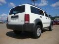 Stone White - Nitro SXT 4x4 Photo No. 3