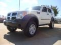 Stone White - Nitro SXT 4x4 Photo No. 7