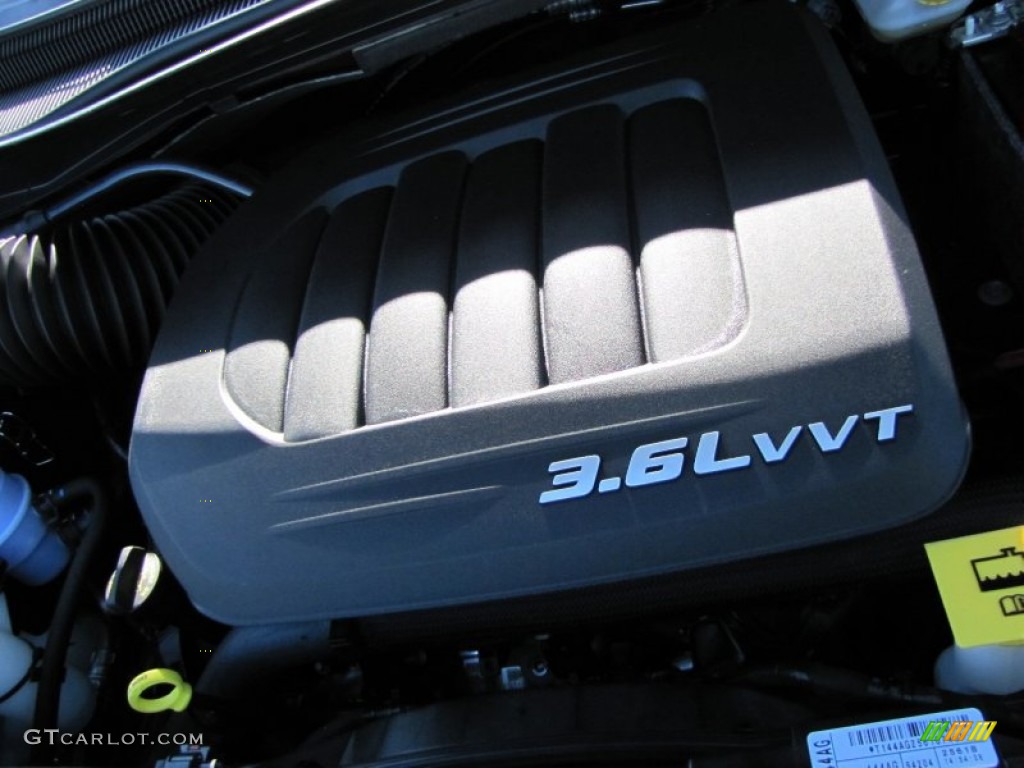 2012 Chrysler Town & Country Touring 3.6 Liter DOHC 24-Valve VVT Pentastar V6 Engine Photo #54918227
