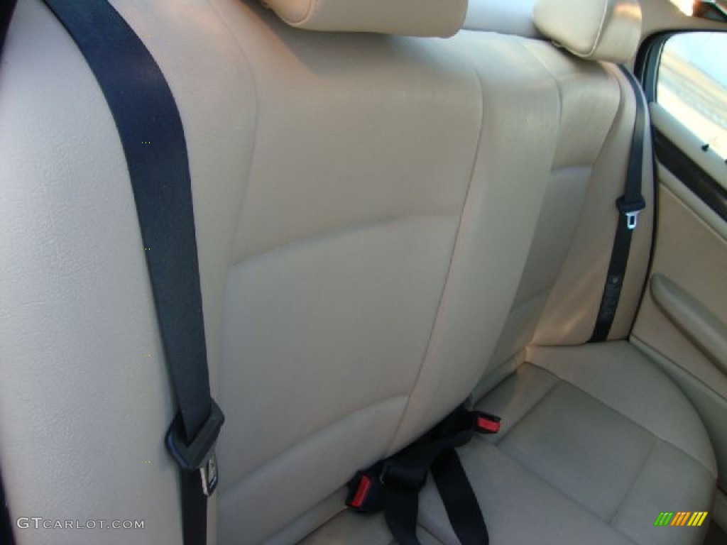 2002 3 Series 325i Sedan - Jet Black / Sand photo #14