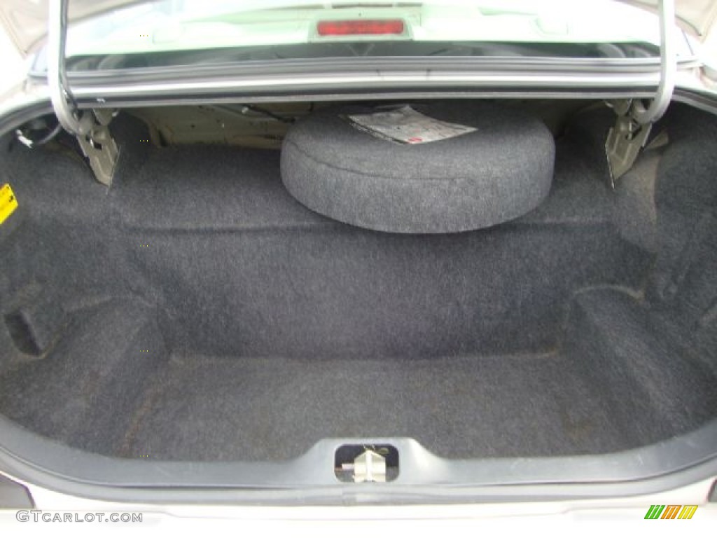 2006 Grand Marquis LS - Silver Birch Metallic / Medium Light Stone photo #13