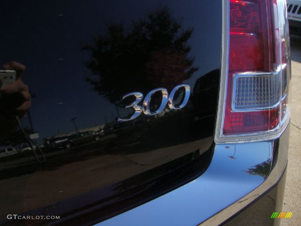 2012 Chrysler 300 Standard 300 Model Marks and Logos Photo #54919129