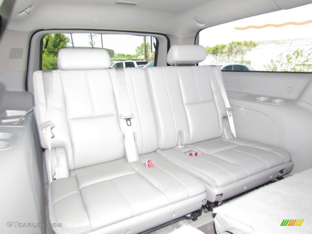 Light Titanium/Dark Titanium Interior 2010 Chevrolet Suburban LT Photo #54921019