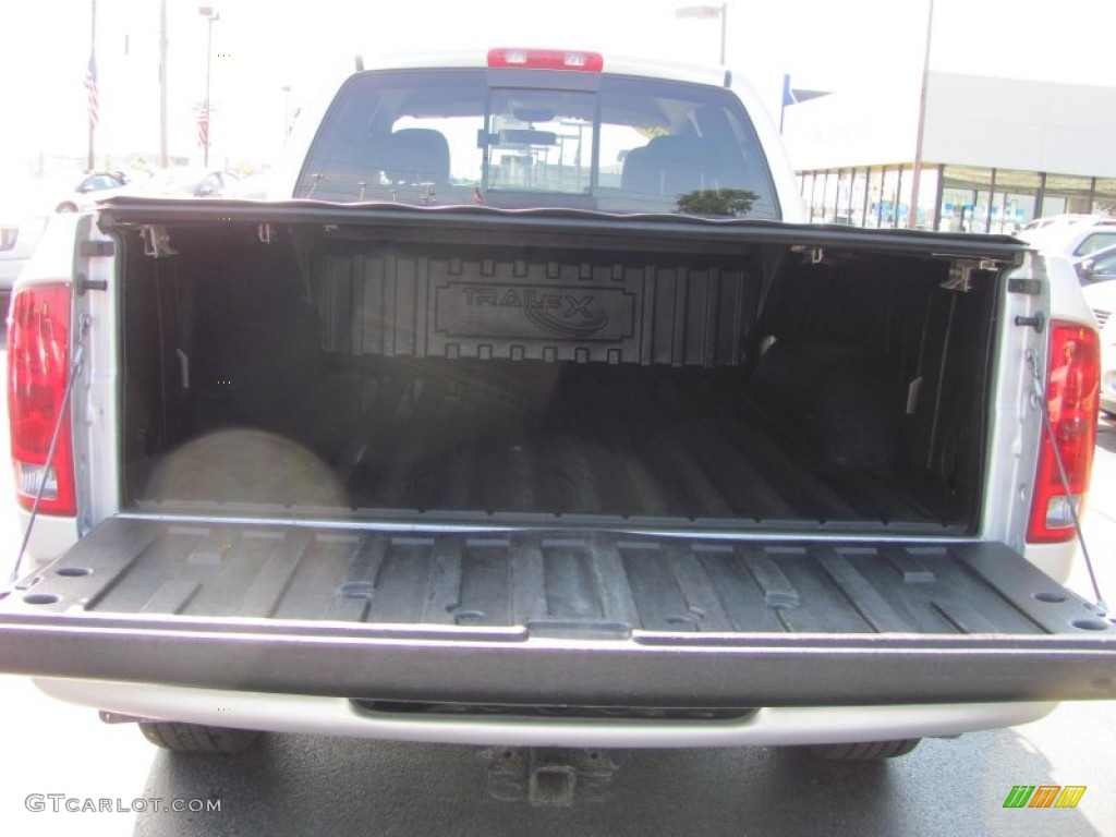 2005 Ram 1500 SLT Quad Cab 4x4 - Bright Silver Metallic / Dark Slate Gray photo #11