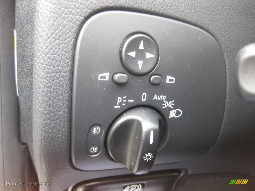 2009 Mercedes-Benz CLK 550 Coupe Controls Photo #54922603