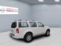Avalanche White - Pathfinder SE 4x4 Photo No. 3