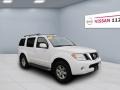 2008 Avalanche White Nissan Pathfinder SE 4x4  photo #4