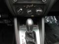 Black - Jetta SE Sedan Photo No. 11