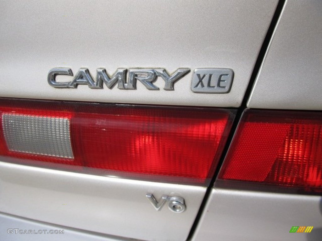 1997 Camry XLE V6 - Cashmere Beige Metallic / Beige photo #6