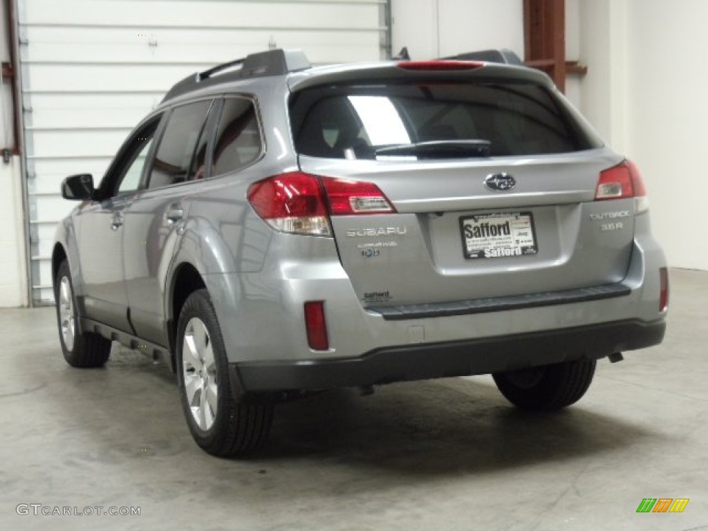 2011 Outback 3.6R Limited Wagon - Steel Silver Metallic / Off Black photo #3