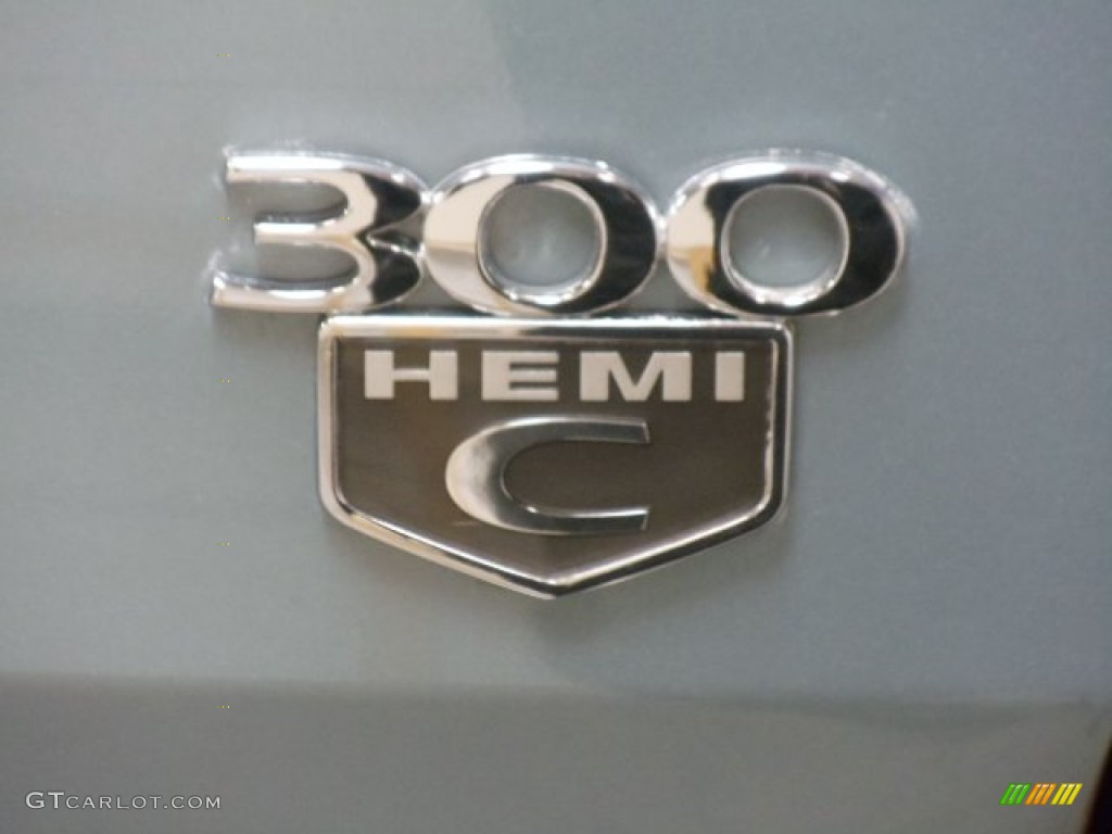 2009 Chrysler 300 C HEMI Marks and Logos Photo #54930919