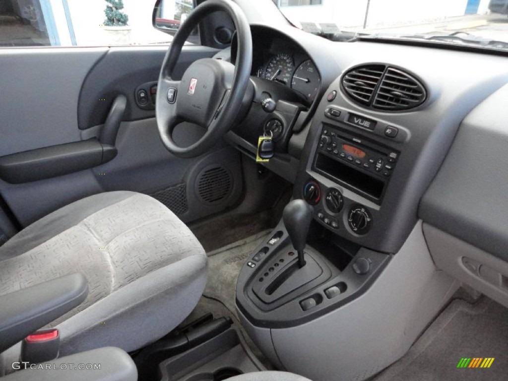 2002 Saturn VUE V6 AWD Dashboard Photos