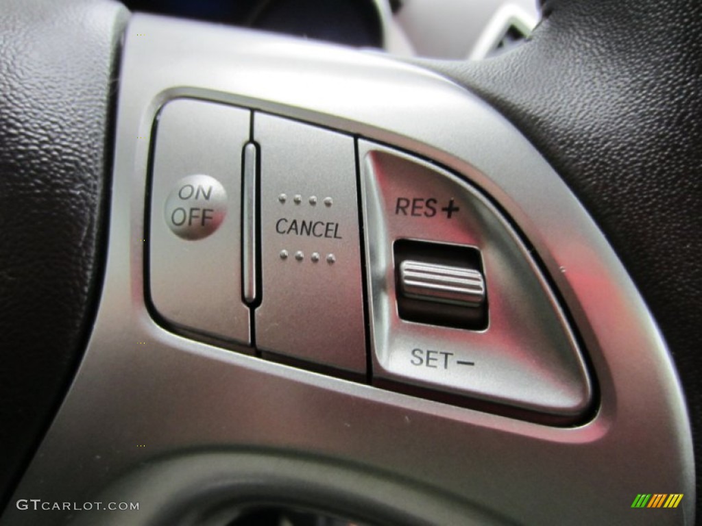 2011 Hyundai Tucson GLS AWD Controls Photo #54933709