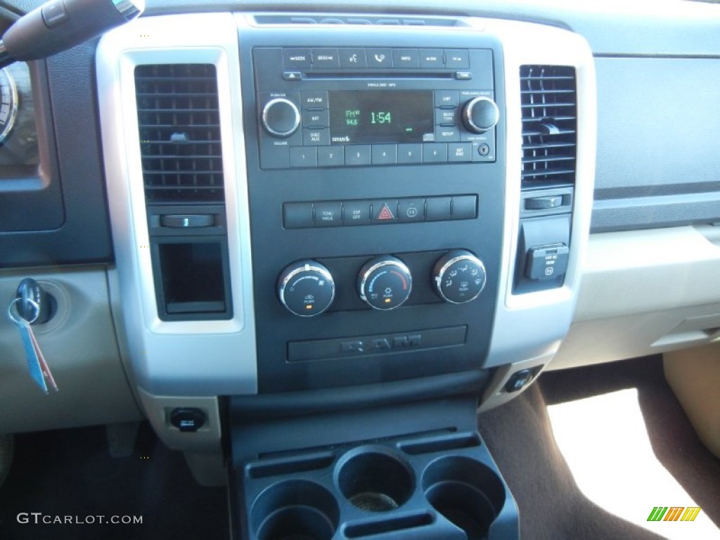 2009 Ram 1500 Big Horn Edition Crew Cab - Deep Water Blue Pearl / Light Pebble Beige/Bark Brown photo #17