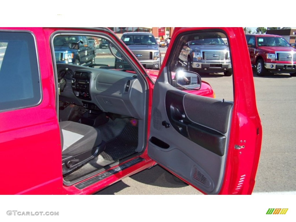 2004 Ranger XLT SuperCab 4x4 - Bright Red / Medium Dark Flint photo #16