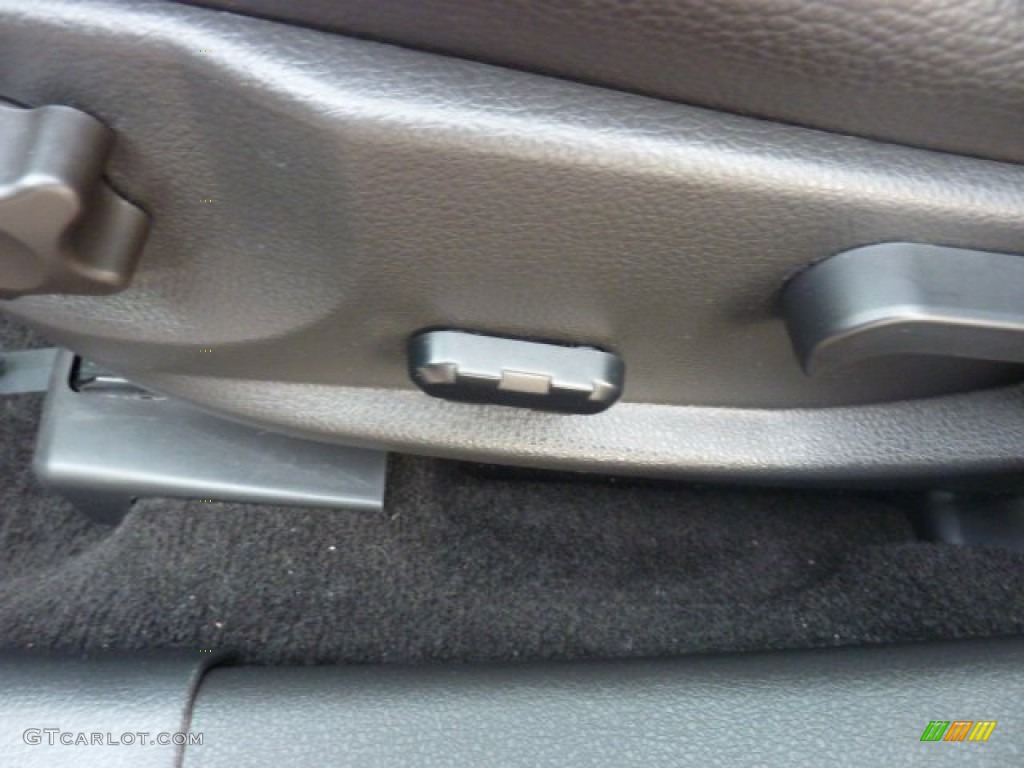 2009 Fusion SE - Redfire Metallic / Red/Charcoal Black Leather photo #15