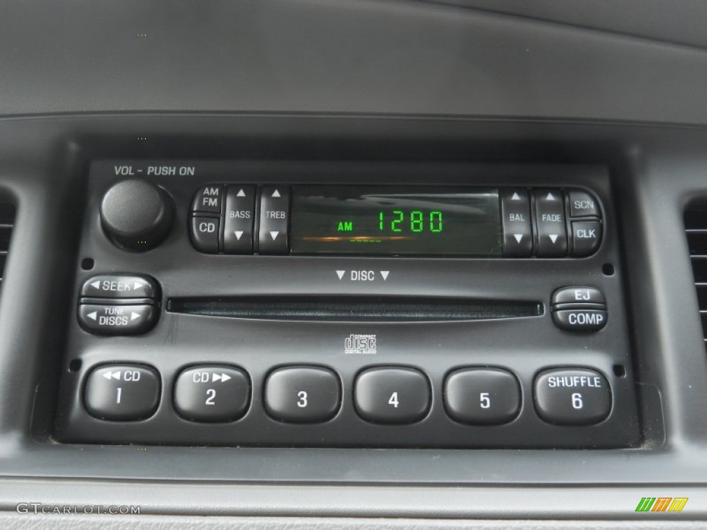 2004 Grand Marquis LS - Light Ice Blue Metallic / Light Flint photo #5