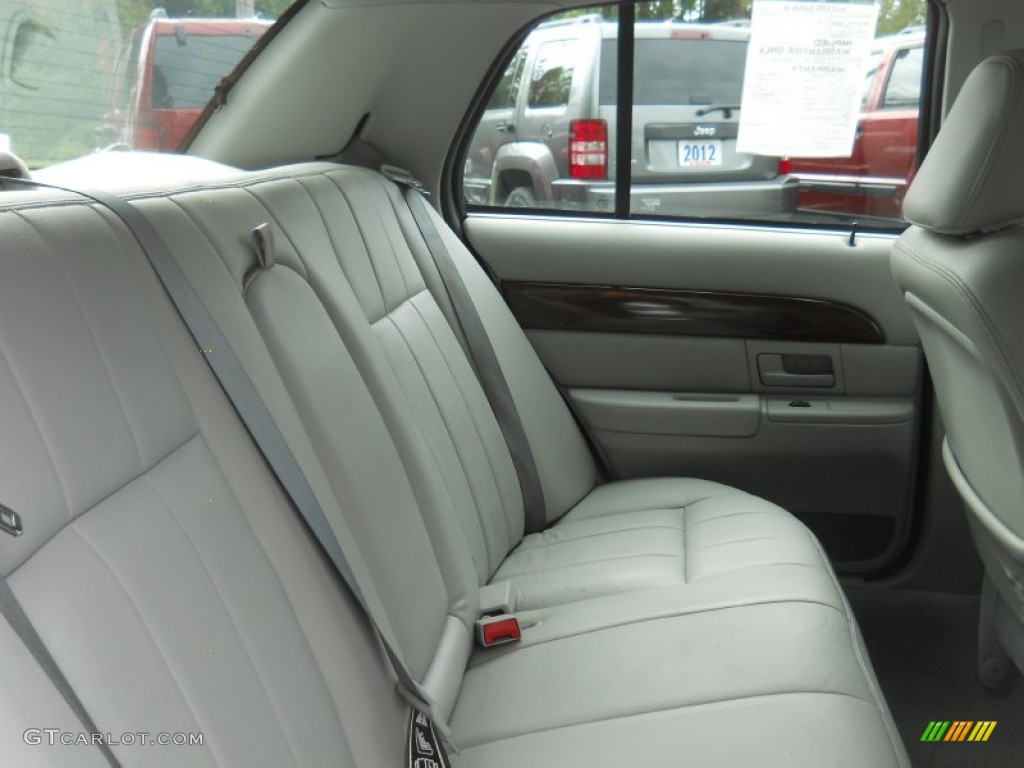 2004 Grand Marquis LS - Light Ice Blue Metallic / Light Flint photo #8