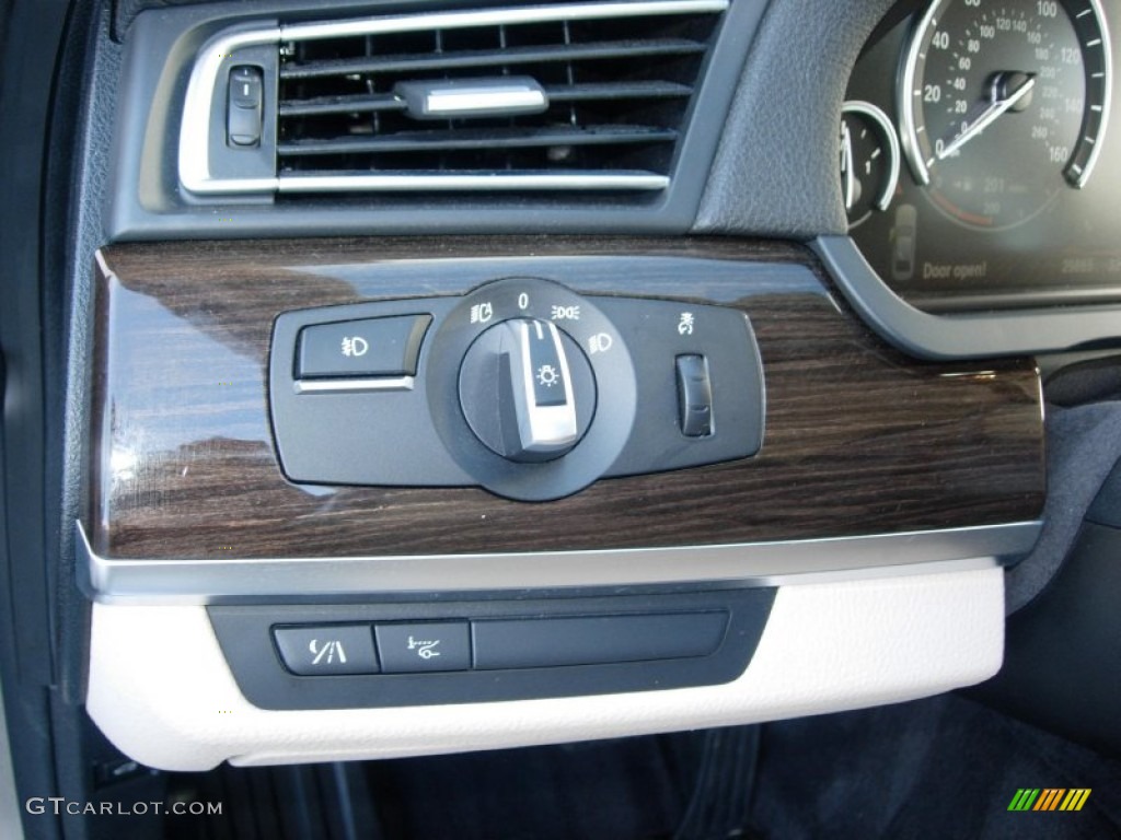 2010 BMW 7 Series 750Li Sedan Controls Photo #54943950