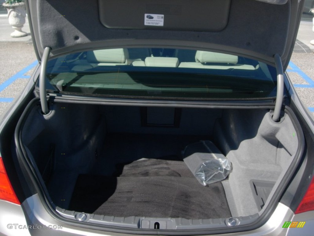 2010 BMW 7 Series 750Li Sedan Trunk Photo #54943984
