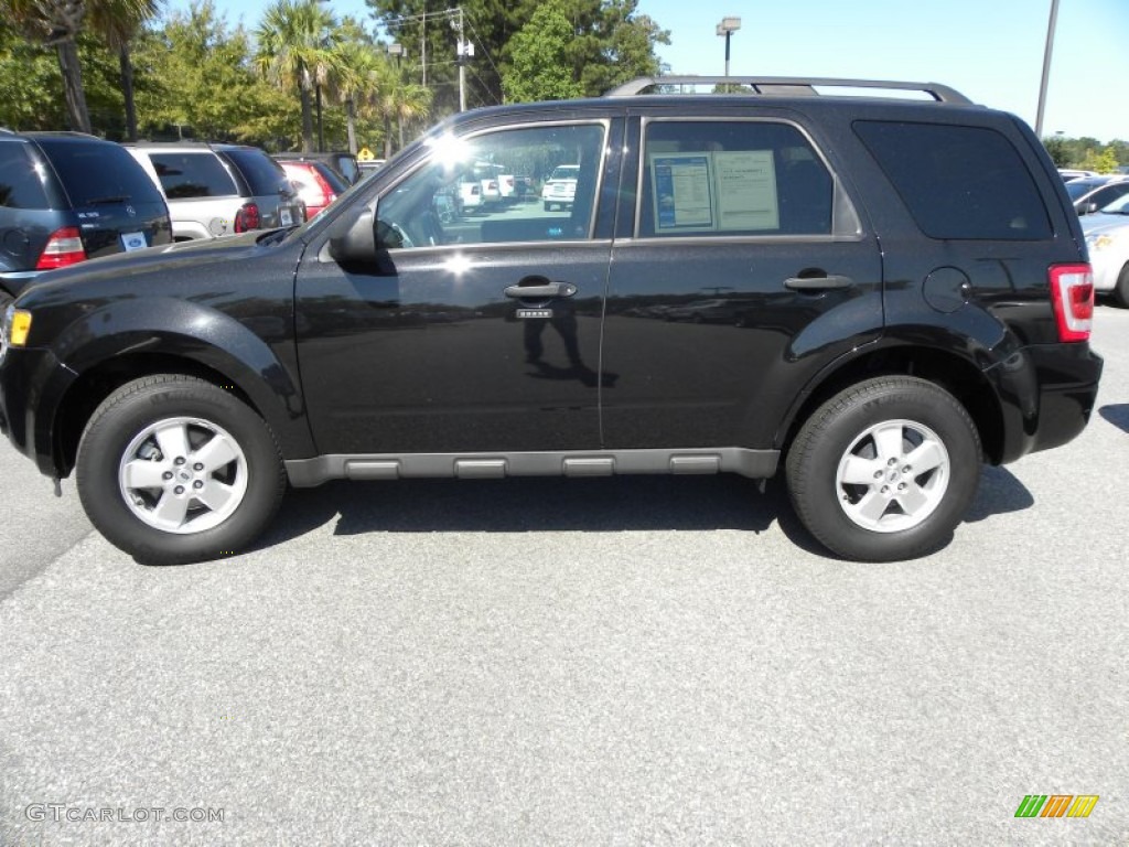 2011 Escape XLT V6 - Tuxedo Black Metallic / Charcoal Black photo #2