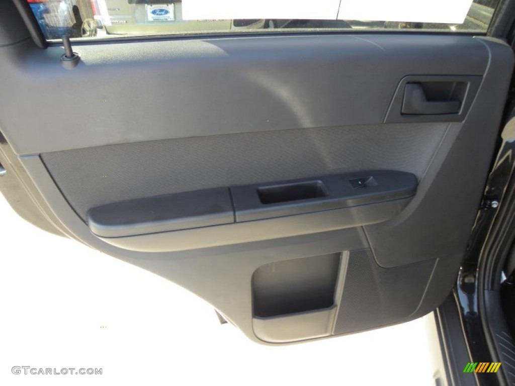 2011 Escape XLT V6 - Tuxedo Black Metallic / Charcoal Black photo #8