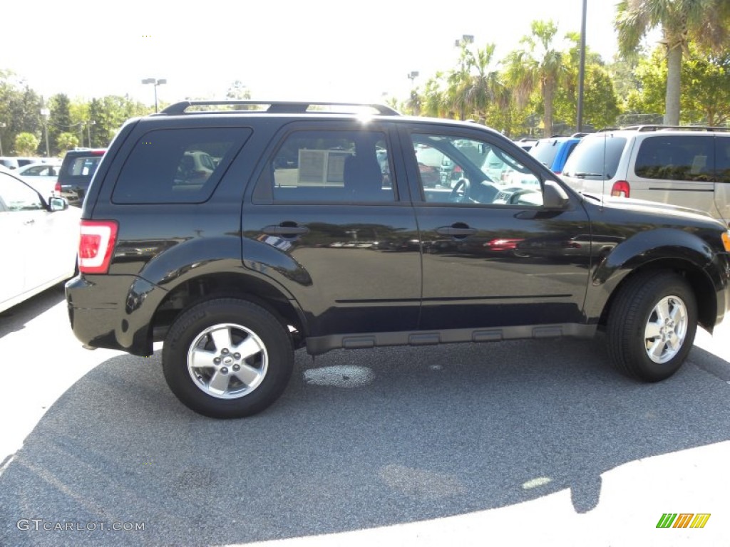 2011 Escape XLT V6 - Tuxedo Black Metallic / Charcoal Black photo #13