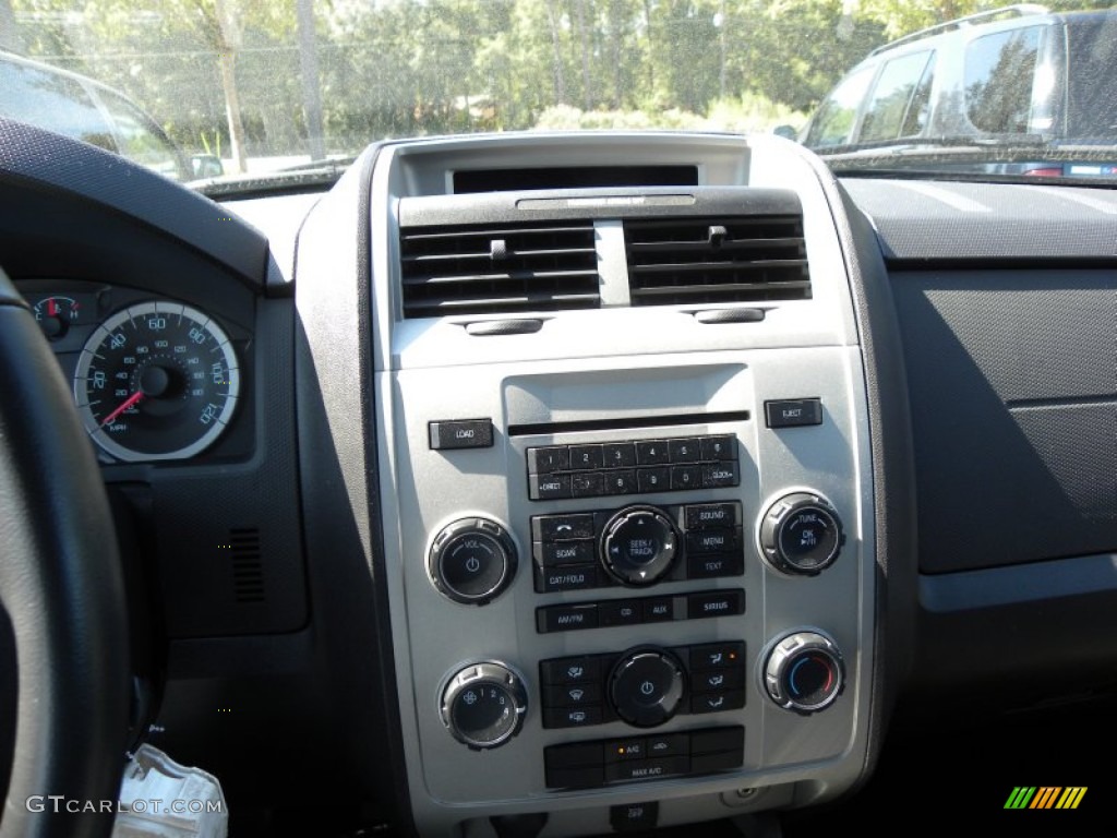 2011 Escape XLT V6 - Tuxedo Black Metallic / Charcoal Black photo #21