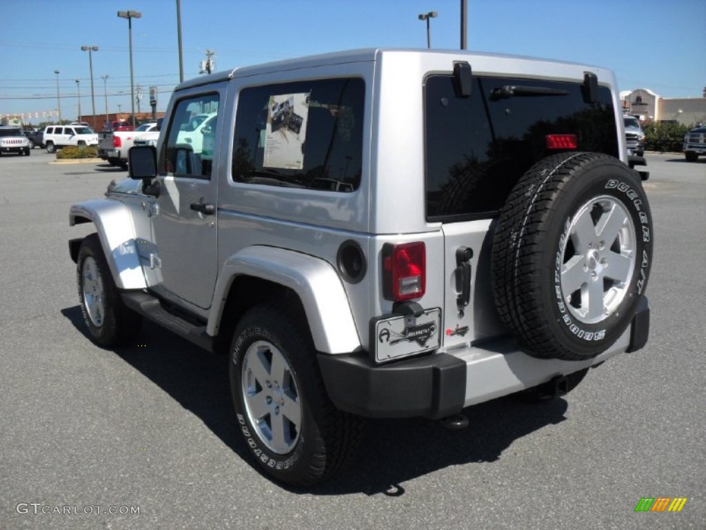 2011 Wrangler Sahara 4x4 - Bright Silver Metallic / Black photo #2